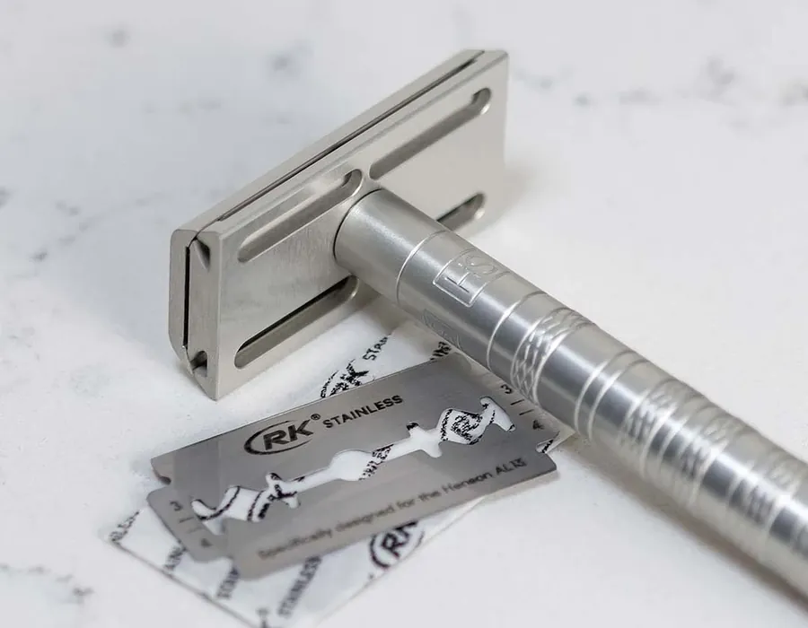 Henson AL13 safety razor with RK double edge blades